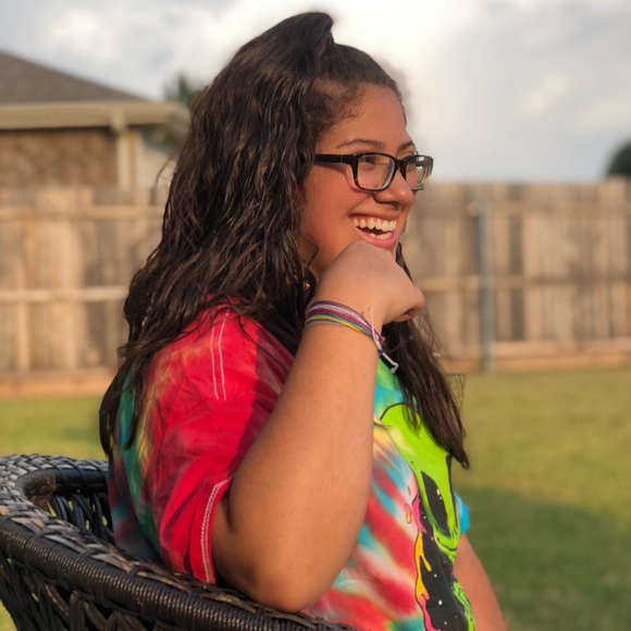 Meet your Posher, Valeria - Picture 2 of 4